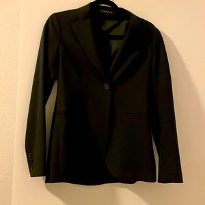 Classic black theory blazer. Great condition